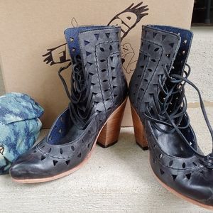 Freebird by Steven Flute Boots